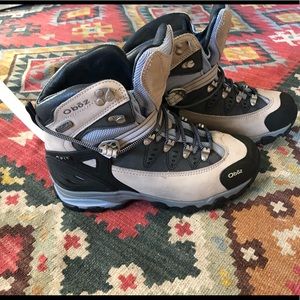 Oboz  BFit B Dry water proof beige black light blue women’s hiking boots size 8